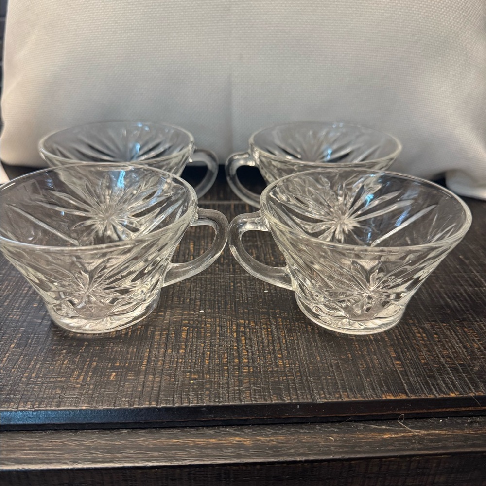 4 Crystal Clear Glass Teacup Set